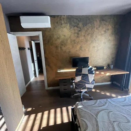 With Large Terrace In The Historic Center Apartment *