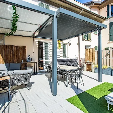 - Old Town Terrace - 3 Min From And Station ليكو