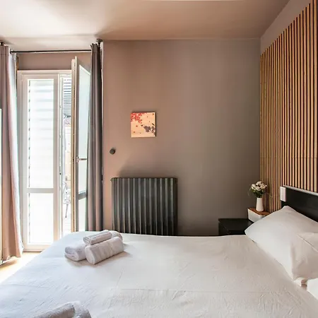 With Large Terrace In The Historic Center Appartement