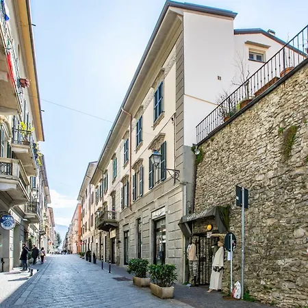 With Large Terrace In The Historic Center Apartment
