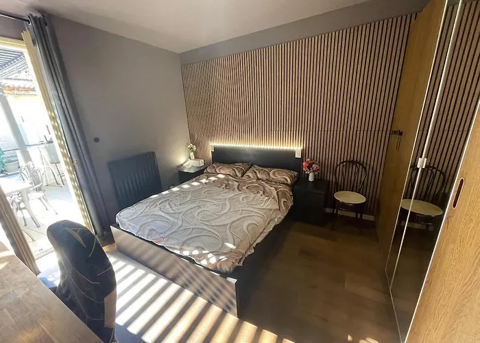 Appartamento With Large Terrace In The Historic Center *