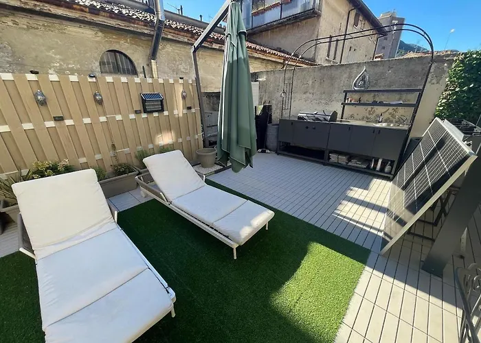 With Large Terrace In The Historic Center * Lecco