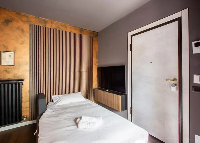 With Large Terrace In The Historic Center Apartment *