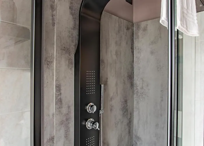 Apartment With Large Terrace In The Historic Center Lecco