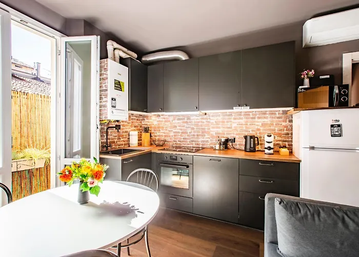 Apartment With Large Terrace In The Historic Center