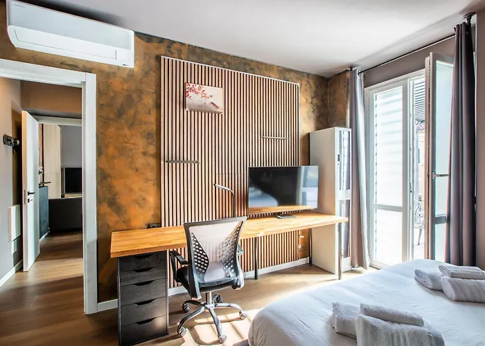 With Large Terrace In The Historic Center Apartment