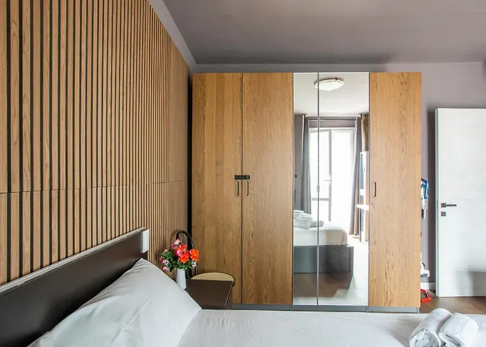 Apartment With Large Terrace In The Historic Center *