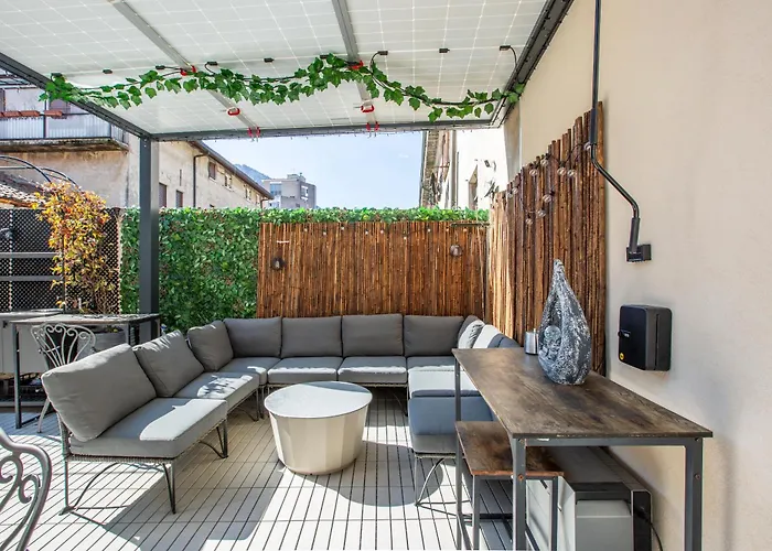 With Large Terrace In The Historic Center Apartment Lecco