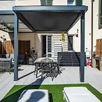 - Old Town Terrace - 3 Min From And Station