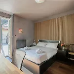 - Old Town Terrace - 3 Min From And Station